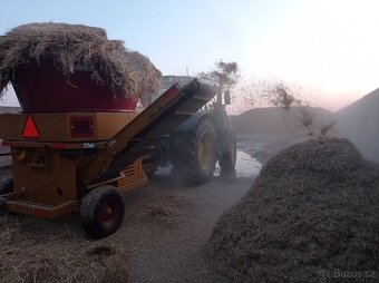 Drtič slámy a jiné biomasy HAYBUSTER H-835 - 2