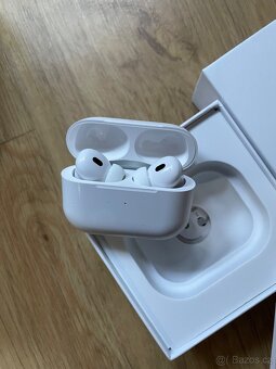 Úplně nové AirPods 2. Generace - 2