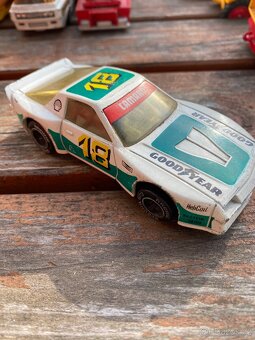 Chevrolet Camaro Specials Matchbox - 2