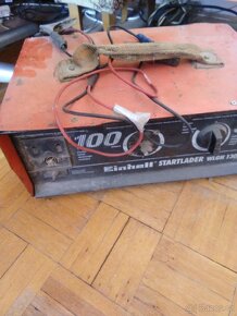 Prodám auto nabíječku 12-24w - 2