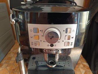 Automatický kávovar DeLonghi - 2