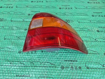 pravé zadní světlo Opel Astra F 90442022 , 1222008 - 2