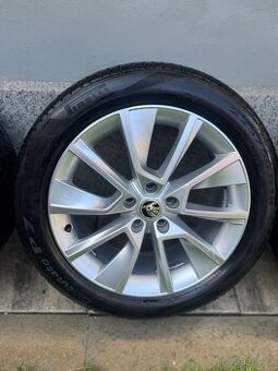 ALU disky + letní gumy PIRELLI / Karoq 225/50 R18 95W - 2
