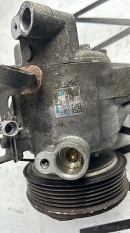 Subaru Forester IV kompresor klimatizace 73111FJ050 - 2