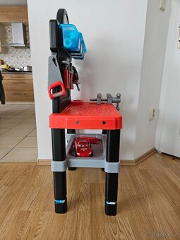 Montážní stůl a elektrický šroubovák na baterie - 2