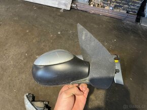 Prodám pravé zrcátko Peugeot 206 - 2