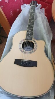 12 strunná elektroakustická kytara Roundback Styl OVATION. - 2