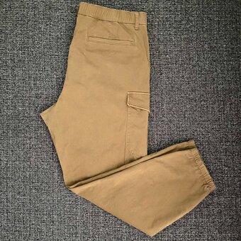 Pánské hnědé cargo kalhoty Uniqlo vel. XL - 2