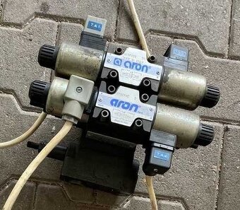 Pásový dopravník s motorem a převodovkou - 2