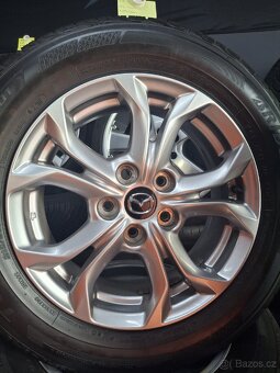 Alu kola Mazda, 215/60 R16, letní pneu - 2