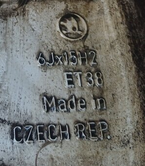 ALU hliníkový disk 5JA601025N  6Jx15H2 ET38p - 2