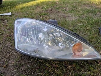 Světla Ford Focus I - zachovalé, funkcni - 2