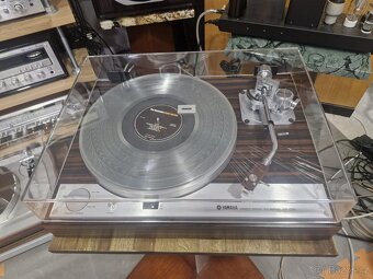 gramofon Yamaha Model YP-D 51 - 2