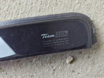 Ofuky oken Dodge Ram - 2