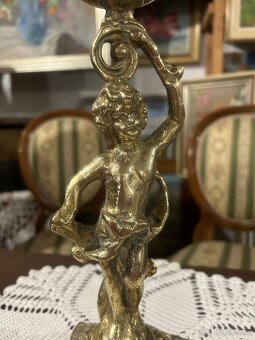 Luxusní starožitný mosazný svícen s andílkem - 2