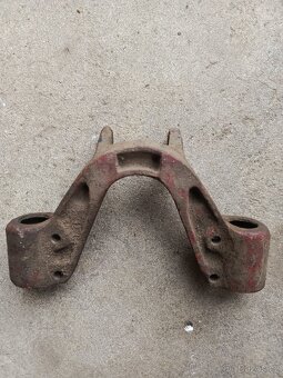 Podkova Jawa pérák - 2