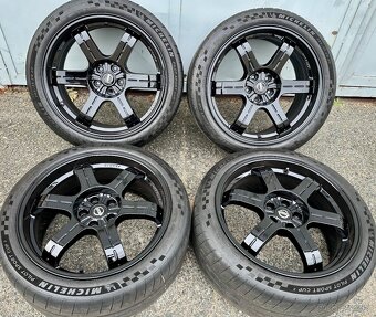 Nissan GT-R trackpack kola - 2