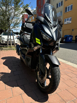 Yamaha XMax 300 Iron Max - 2