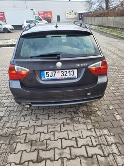 BMW E90 kombi Nafta - 2