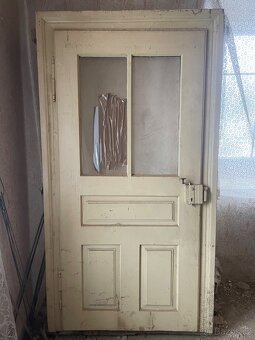 Staré dveře (vchodové,interiérové) - 2