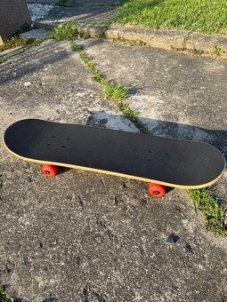 Dětský skateboard Decathlon SK MID 100 - 2