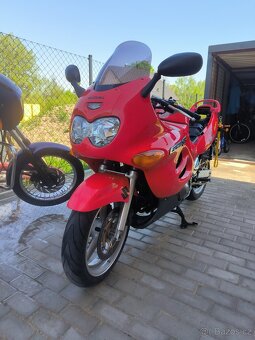 Suzuki GSX-f 600 katana - 2