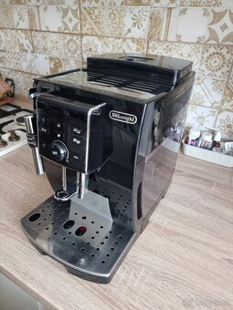 Delonghi kávovar - 2