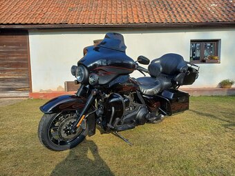 Harley-Davidson Ultra Classic Electra Glide CVO - 2