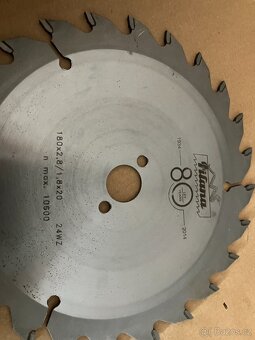 Kotouče Pilana - nové 180x2,8x20 24WZ + 180x4x30 8FZ - 2