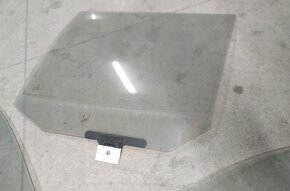 Bmw E60/E61 - 2x bezpečnostní sklo - 2