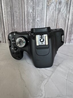 Canon EOS 550D Fotoaparát - 2