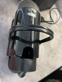 Kávovar Nespresso De'Longhi (EN80.B) - 2