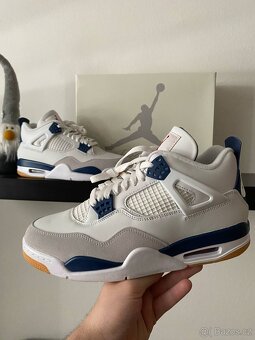 Nike Air Jordan 4 Retro SB Navy - 2
