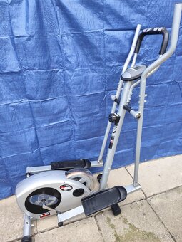 Eliptický trenažér -orbitrek - 2