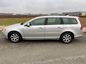 VOLVO V70 2.0 D4 KINETIC //2011 5-VÁLEC NAVIGACE SERVISKA - 2