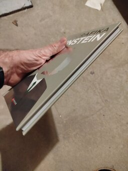 Biografika Einstein - 2