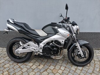Suzuki Gsr 600 - 2