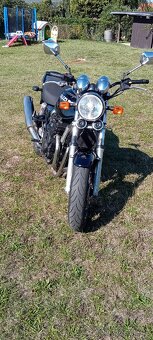 Suzuki Inazuma 750 - 2