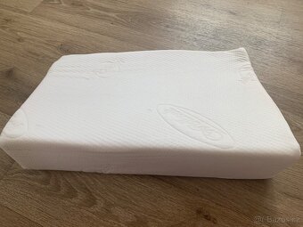 Klín do dětské postýlky - 2