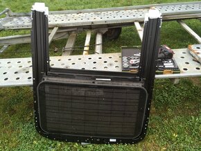 elektricky solarni sibr stresni okno skoda superb - 2