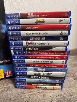PS4 PRO 1TB Last Of Us II edition + 17 her - 2