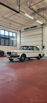 Volvo 240 D6 1985 - 2