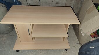 Stůl pod TV - 2