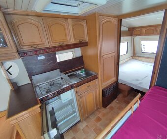 Karavan Hobby 520 + uzavíratelný předstan - 2