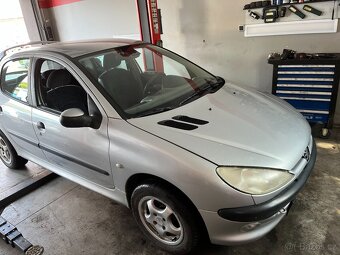 Peugeot 206 1.4i motor KFX - 2