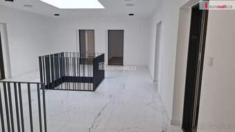 Pronájem exkluzivního bytu 2kk, 61m2 a lodžie 4,7m2 Plzeň-Pl - 2