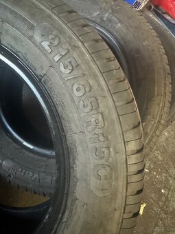 215/65 r15C - 2
