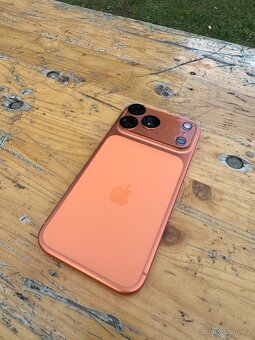 Apple iPhone 17 Pro Max 512GB kosmicky oranžová - 2