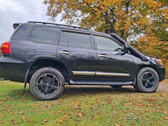 Prodám Toyota Land cruiser VDJ200 - 2