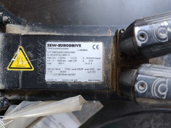 SEW-Eurodrive Servo Motor + Převodovka R17 CMP50S - 2